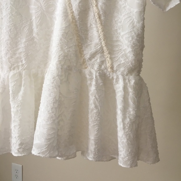 nwt TULAROSA Cream Textured Bailey Floral Dress - Picture 5 of 8